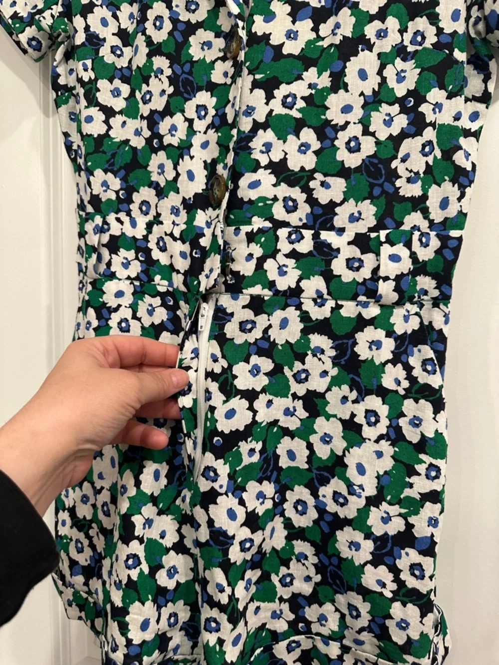 Olivaceous Green Floral Short Sleeve Romper - Picture 6 of 9